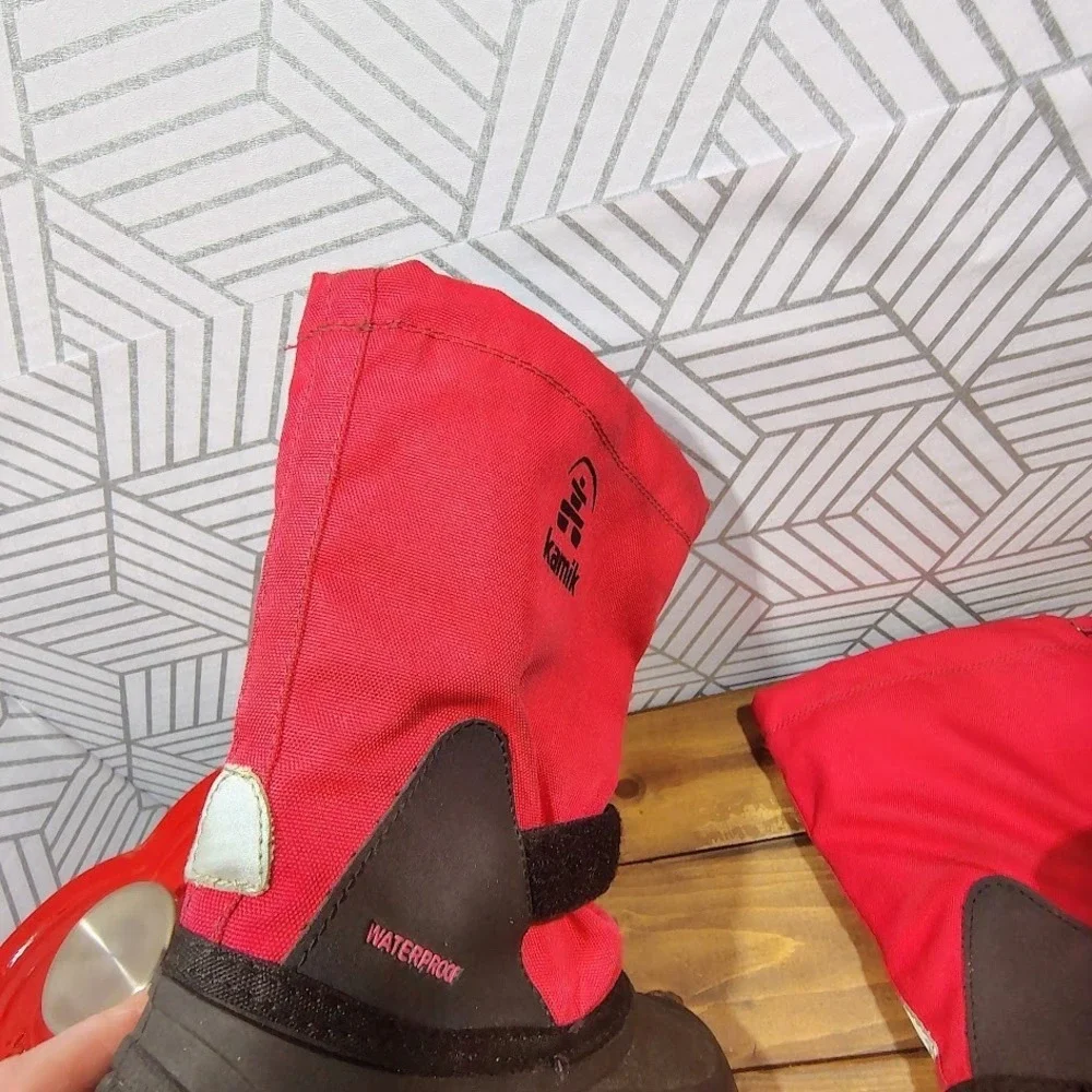 Kamik Youth Snow Boots Size 2 Pink Waterproof Insulated‎ Winter Cold Weather